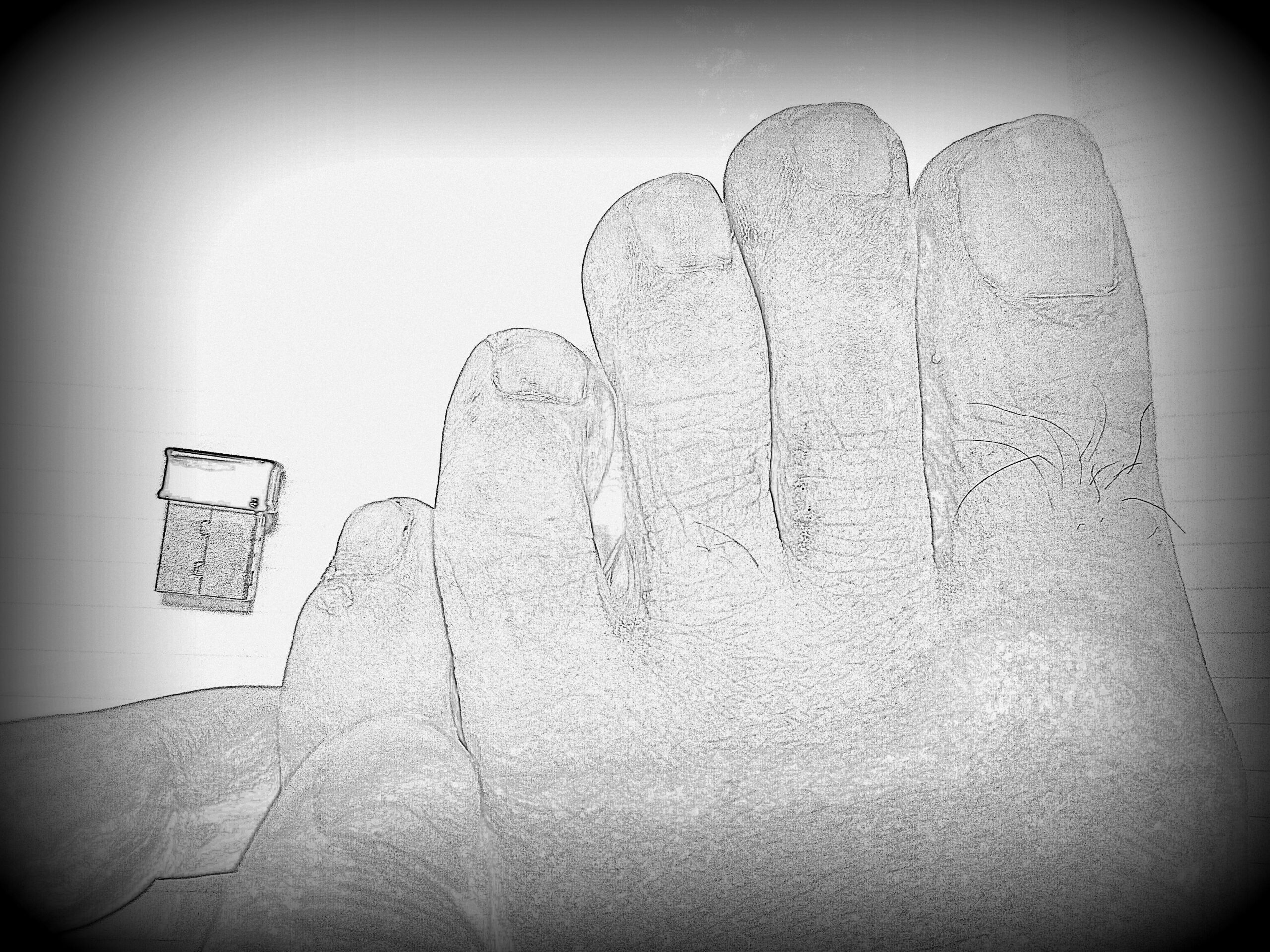 足の親指と小指の爪